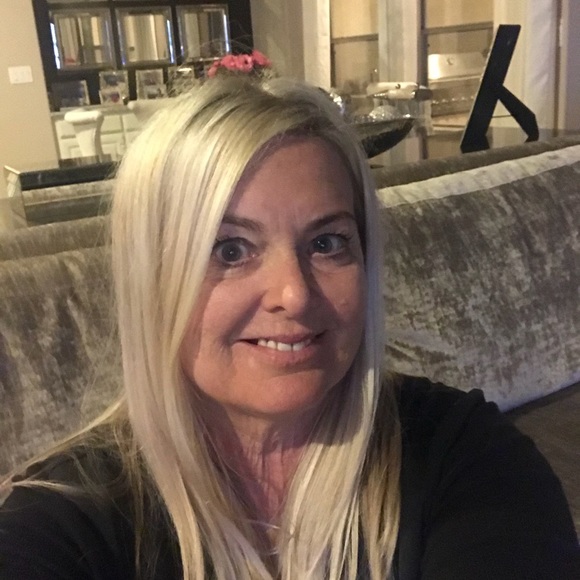 Meet your Posher, Kim - Picture 1 of 1